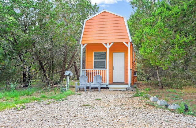 The Driftwoods - Orange Tiny House | Unique Glamping Experience