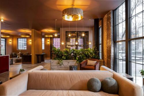 The Dylin by Mint House