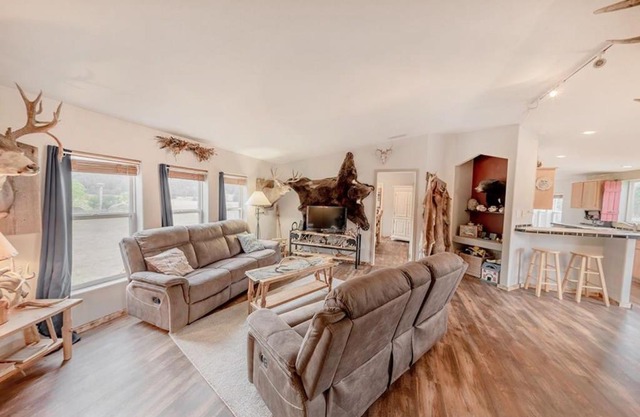 The Elk Run 2 bed 2 bath family retreat with wifi