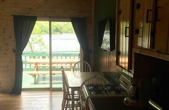 The Elms Waterfront Cottages
