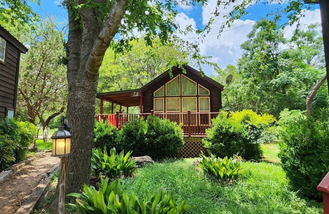 The Fig Cabin at Mendelbaum Winery Guest Cabins