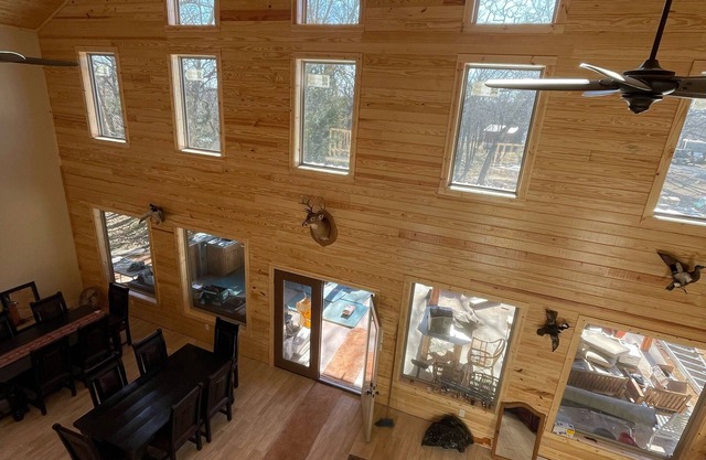 The Fishing Lodge of Texoma - fun, comfortable group getaway
