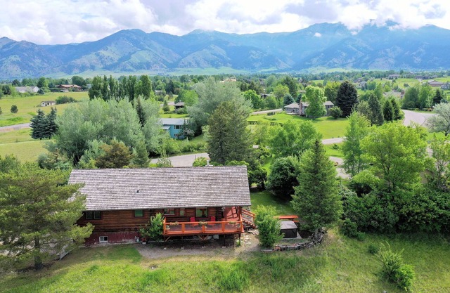 The Forever Home - 360° Moutain Views. This home is professionally maintained.