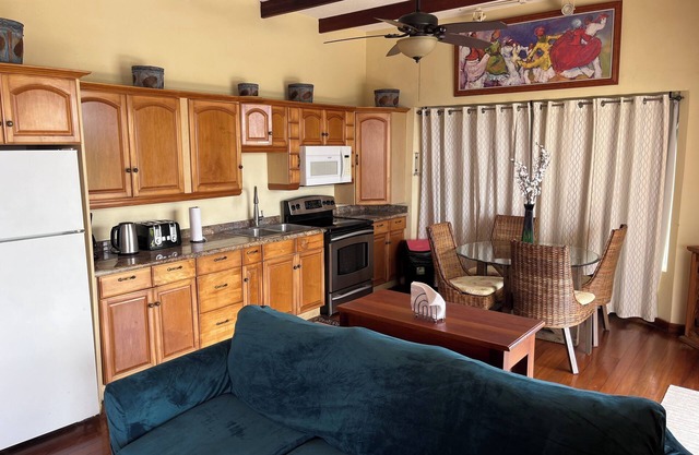 The General's Place Lambeau, TobagonBreathtaking views and privacy await you!