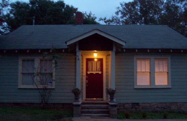 The Haley House Circa 1938 :) 20 miles to Atlanta and 10 miles to St. Mtn Park.