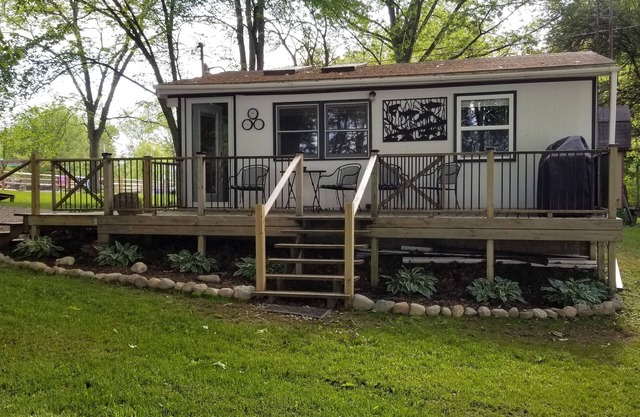 The Hilltop Hideaway on Little Long Lake