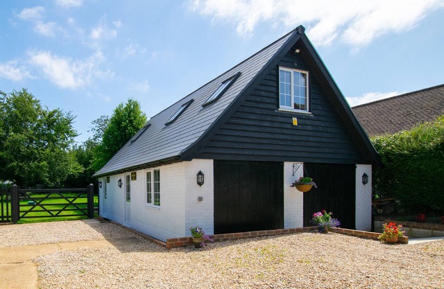 The Honey Pot - One Bedroom House, Sleeps 2