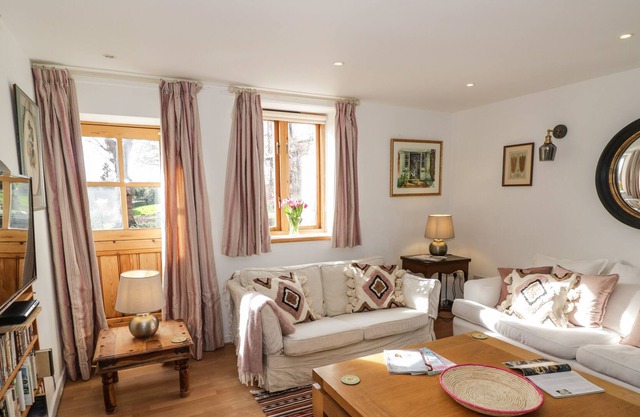 THE HOP KILN, pet friendly, character holiday cottage in Bromyard