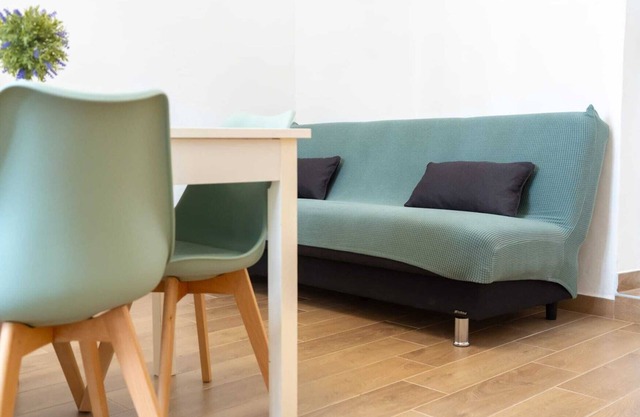 The House at the Corner Delightful apartment in the center