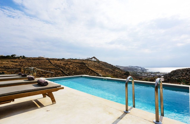 THE HOUSE IN THE FIELD WITH THE AMAZING SEA VIEW