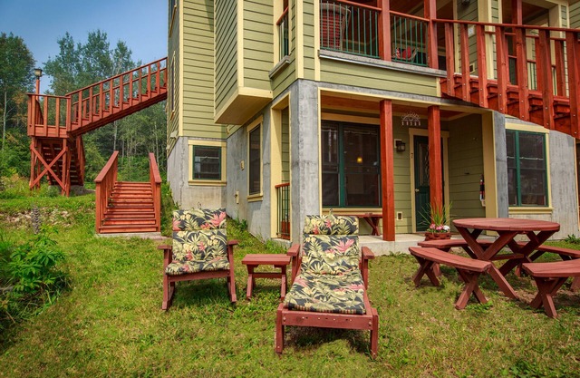The Inn at Croftville Road Cottages #7. On the Shore of Lake Superior.