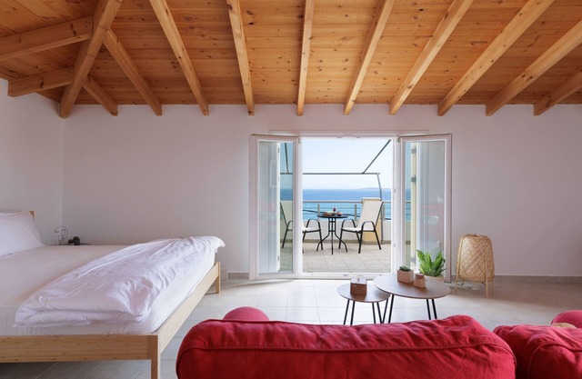 The Island Life Apartments by Konnect, Ipsos Beach