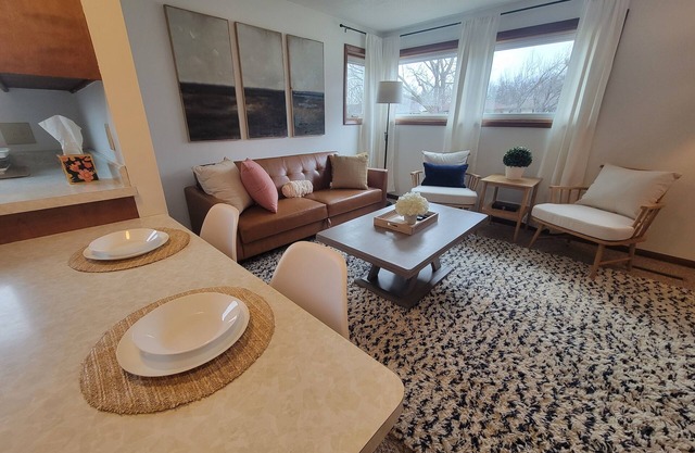 The June /A one bedroom basement apartment, 3 mi to Mayo Clinic