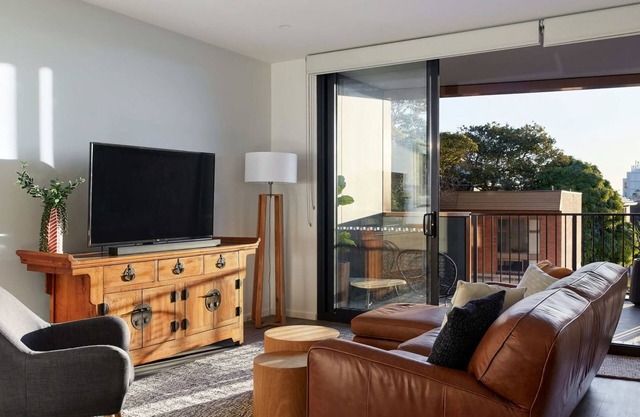 The Landing - Newcastle CBD Apartment
