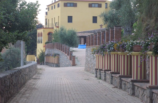 THE LANDS OF SAN LEONARDO, Stella