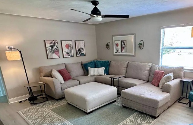 The Lazy Lizard~Fun Cozy Cottagenn