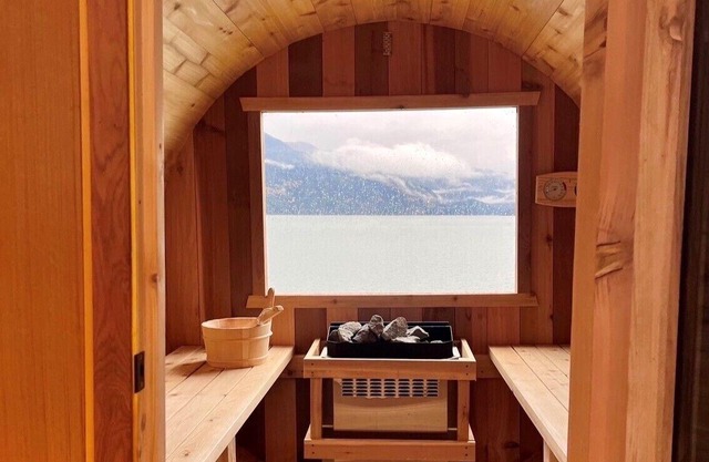 "The Lodge on Harrison Lake" Suite #3
