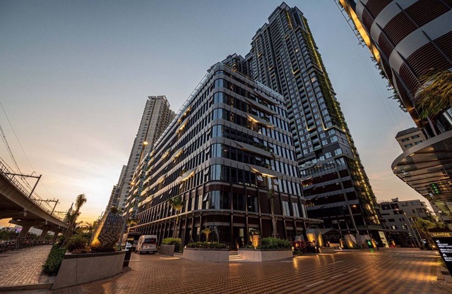 The LUMIERE Riverside Residence