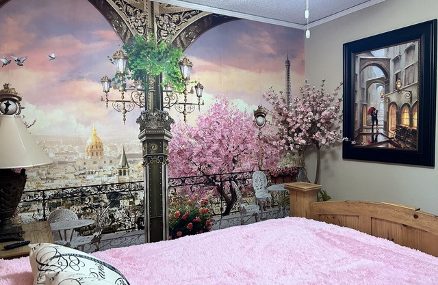 The Luxurious Colonial