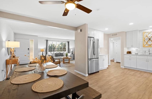 The Manchester - close to GEM Show! Spacious 4-bedroom house w/game room