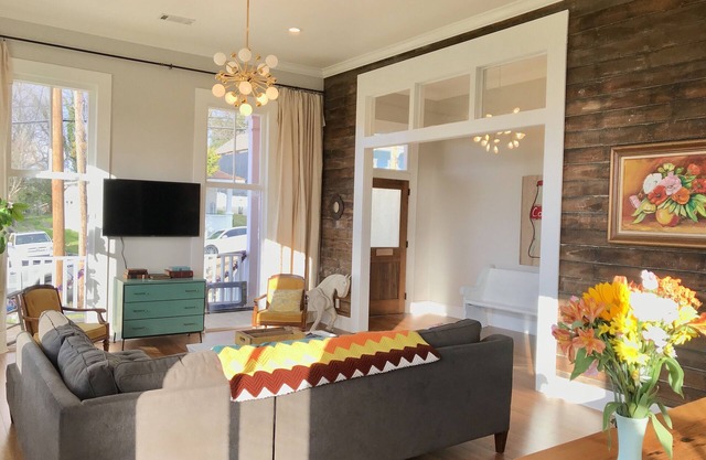 The Massey’s on Grove Unit 1 - River Views Downtown Historic Vicksburg, MS