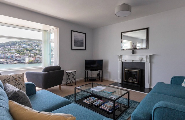 The Mews Apt 1 Newcomen Road