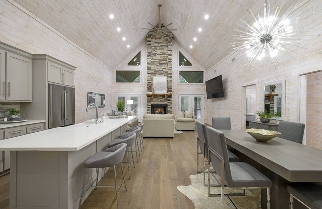 The Modern & Luxurious "Mystic Love" Cabin!