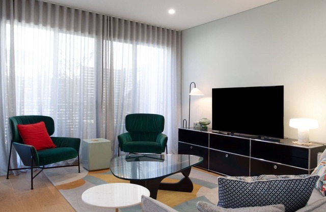 The Modern Marvel, Turramurra