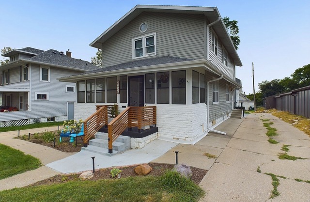 The Nest: Charming 2BR Retreat