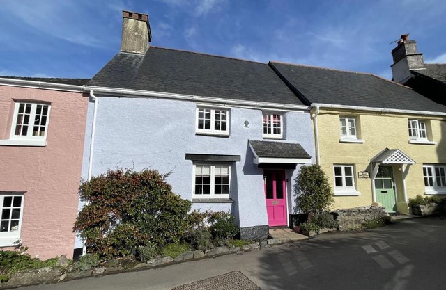 The Nook - Charming cottage, modern living with original features, perfect private garden