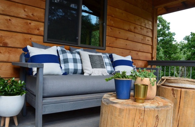 The Oak Grove Cabin