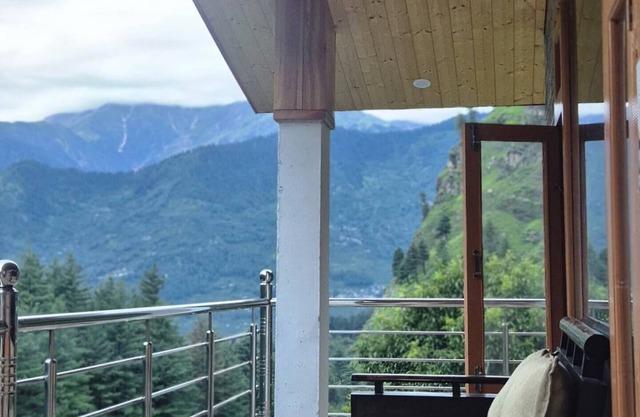 The Orchard Retreat VanVaas