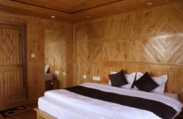 The OutHouse Forest View - Kalatop
