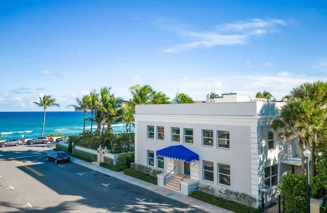 The Palm Beach House - Coastal