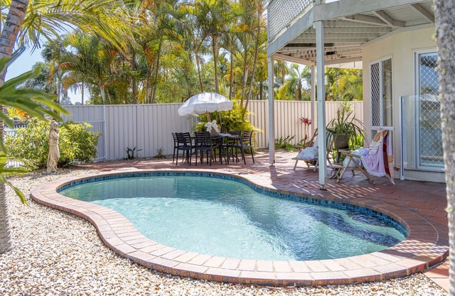"The Palms Penthouse" The very best positioned penthouse within the Complex.