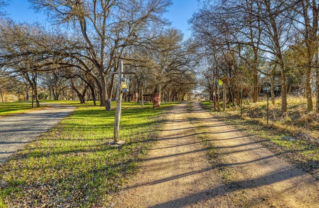 The Pecan @ Mendelbaum Winery Guest Cabins