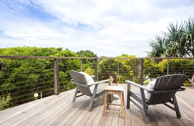 The Peninsula- 4bed Villa in Hastings Point