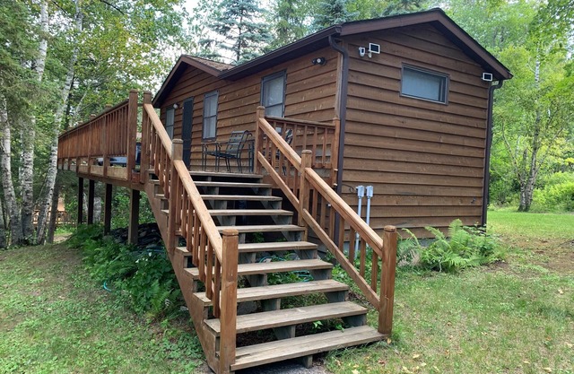 The Pine Ridge Cabin on Spider Lake, Marcell Mn-Private lakeside with two docks.