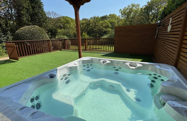 The Pines - Five Bedroom House, Sleeps 9