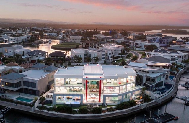 The Pinnacle of Bespoke Waterfront Luxury