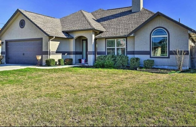 The pool house in Selma