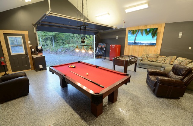 The REPAIRE dreaming cottage with interior pool Chalet de rêves avec piscine inté et spa