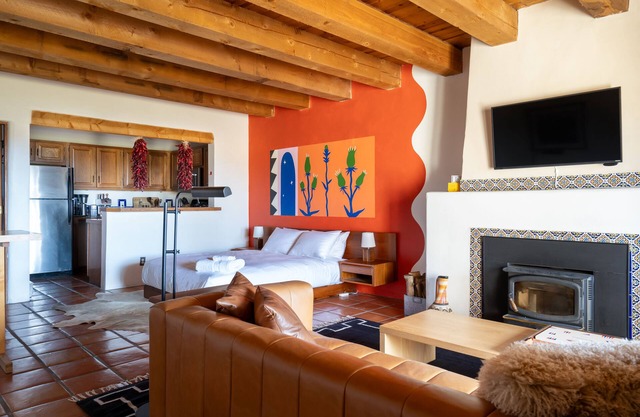 The Ristra Studio - 15min to Ski Valley