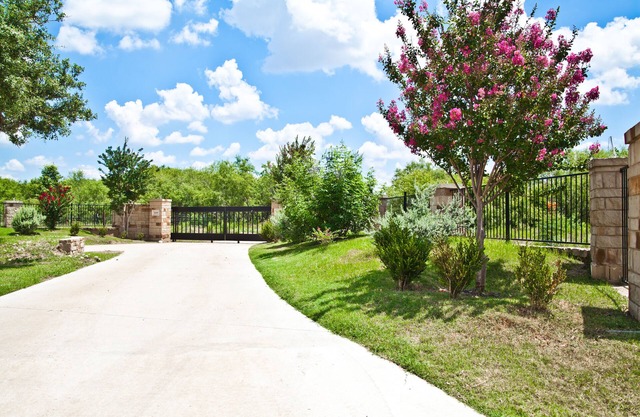 "The Rosewood" little bit country, close to town, new, clean and fresh.