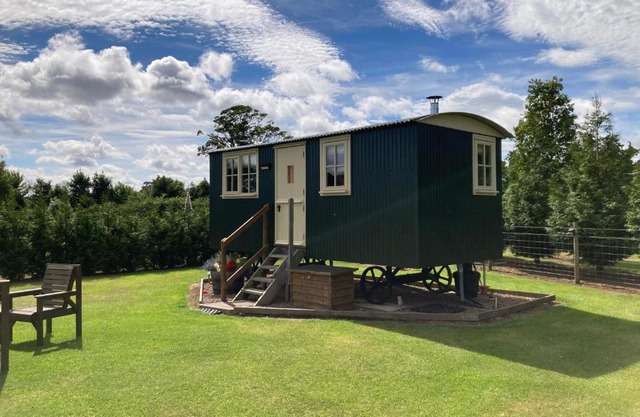The Rowan Shepherds Hut