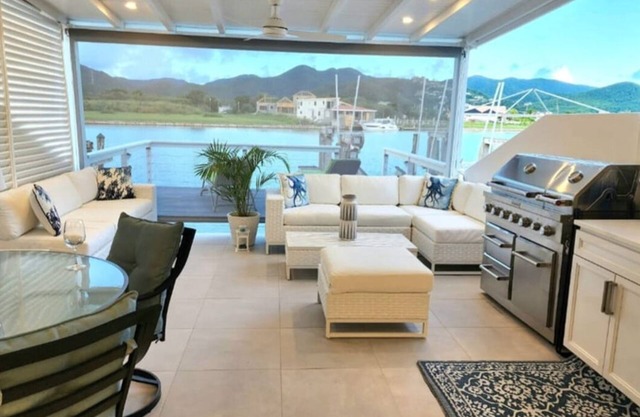 "The Secret" With Spectacular Views! Just 3 Minutes From The Beach