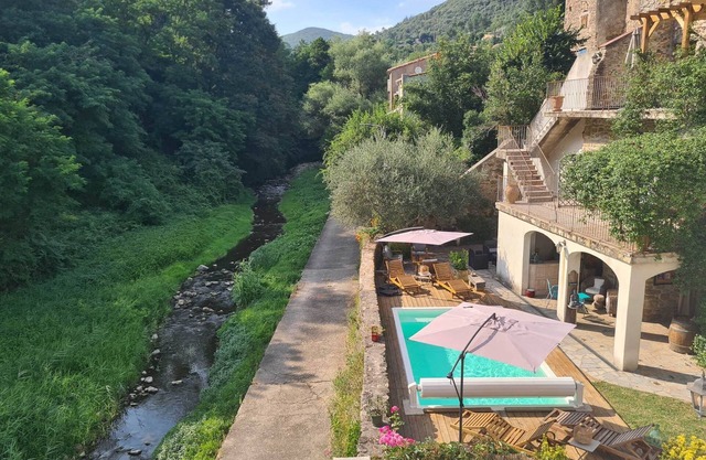 The southern sun - 2 people