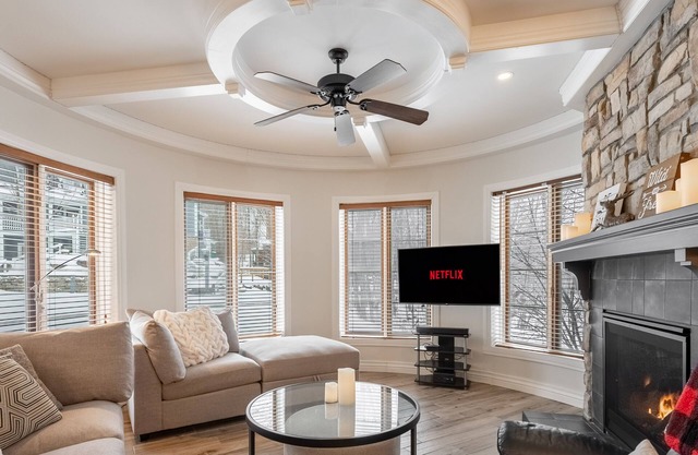 The Sport House | BBQ | Lake | Pool | Fireplace
