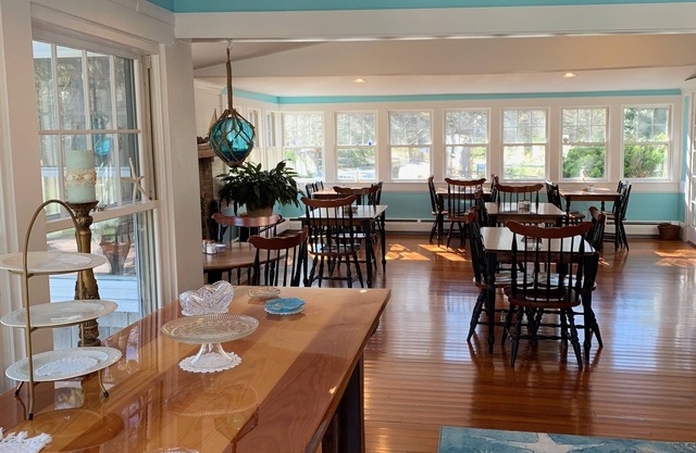 The Tern Inn Bed & Breakfast and Cottages