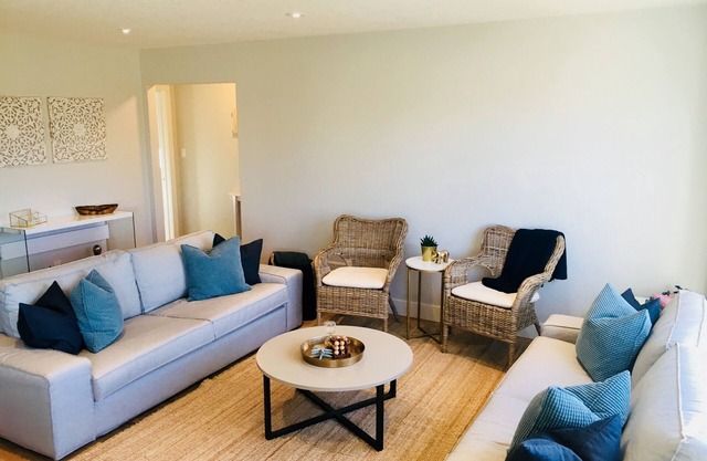 The Twelve PEC | Summer Getaway in the Heart of Wellington